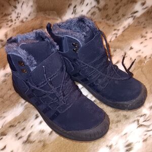 Unique Women's Navy Winter Boots